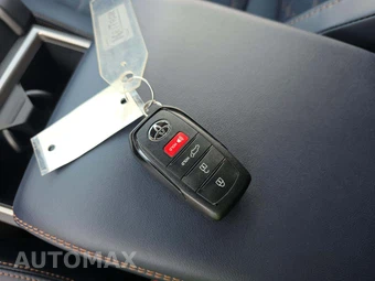 2026 Toyota 4Runner i-FORCE MAX Platinum - miniatura 8