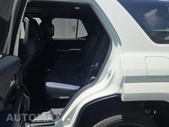 2026 Toyota 4Runner i-FORCE MAX Platinum - miniatura 10
