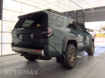 2026 Toyota 4Runner i-FORCE MAX Trailhunter - miniatura 4