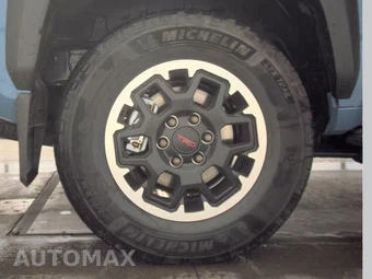 2026 Toyota 4Runner i-FORCE MAX TRD Off Road - miniatura 11