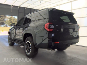 2026 Toyota 4Runner i-FORCE MAX TRD Off Road Premium - miniatura 8