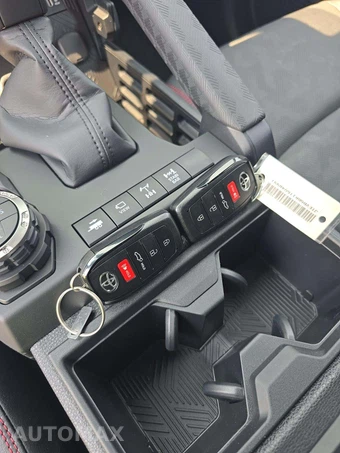 2026 Toyota 4Runner i-FORCE MAX TRD Pro - miniatura 5