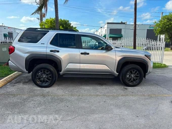 2026 Toyota 4Runner SR5 - miniatura 4
