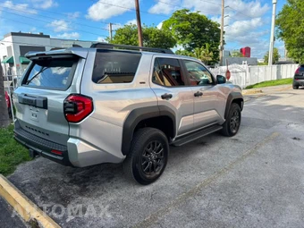 2026 Toyota 4Runner SR5 - miniatura 6