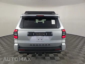 2026 Toyota 4Runner SR5 - miniatura 5