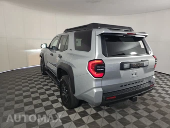 2026 Toyota 4Runner SR5 - miniatura 6