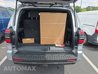 2026 Toyota 4Runner SR5 - miniatura 17