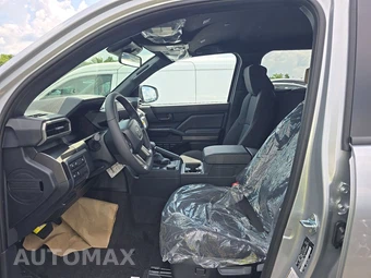 2026 Toyota 4Runner SR5 - miniatura 7