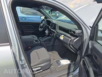 2026 Toyota 4Runner SR5 - miniatura 8