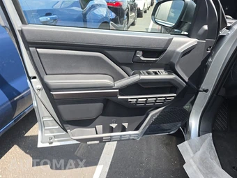 2026 Toyota 4Runner SR5 - miniatura 9