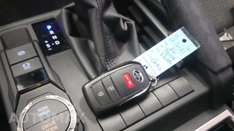 2026 Toyota 4Runner SR5 - miniatura 23