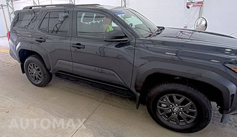 2026 Toyota 4Runner SR5 - miniatura 3