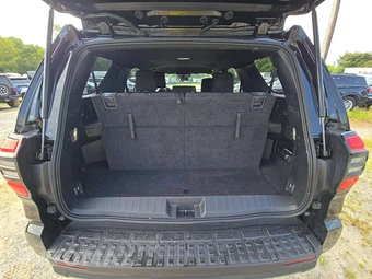 2026 Toyota 4Runner SR5 - miniatura 12
