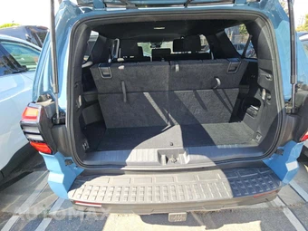 2026 Toyota 4Runner SR5 - miniatura 15