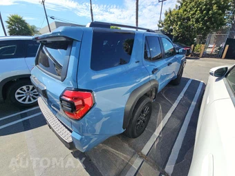 2026 Toyota 4Runner SR5 - miniatura 3