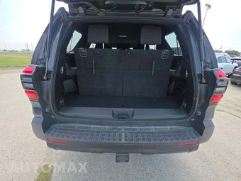 2026 Toyota 4Runner SR5 - miniatura 11