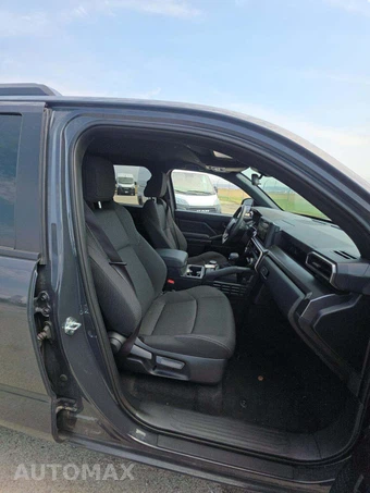 2026 Toyota 4Runner SR5 - miniatura 15