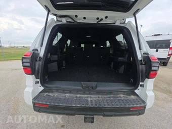 2026 Toyota 4Runner SR5 - miniatura 11