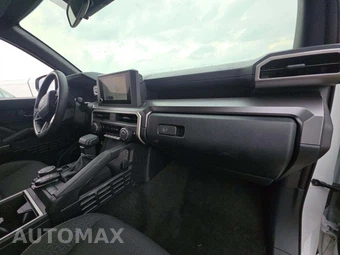 2026 Toyota 4Runner SR5 - miniatura 16