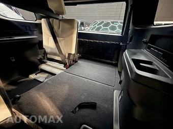 2026 Toyota 4Runner SR5 - miniatura 8