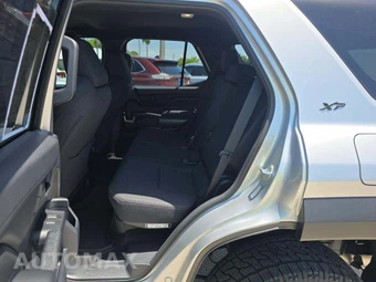 2026 Toyota 4Runner SR5 - miniatura 10