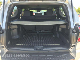 2026 Toyota 4Runner SR5 - miniatura 11