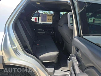 2026 Toyota 4Runner SR5 - miniatura 13