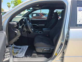 2026 Toyota 4Runner SR5 - miniatura 3
