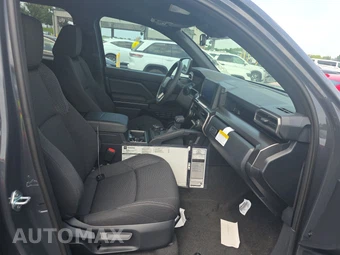 2026 Toyota 4Runner SR5 - miniatura 8
