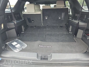 2026 Toyota 4Runner SR5 - miniatura 23
