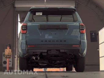 2026 Toyota 4Runner SR5 - miniatura 7