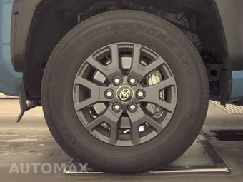2026 Toyota 4Runner SR5 - miniatura 9