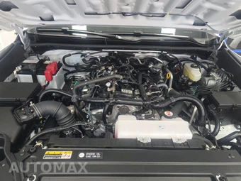 2026 Toyota 4Runner SR5 - miniatura 15