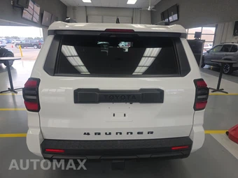 2026 Toyota 4Runner SR5 - miniatura 5