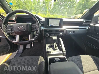 2026 Toyota 4Runner SR5 - miniatura 11