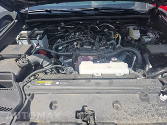 2026 Toyota 4Runner SR5 - miniatura 15