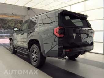 2026 Toyota 4Runner SR5 - miniatura 6