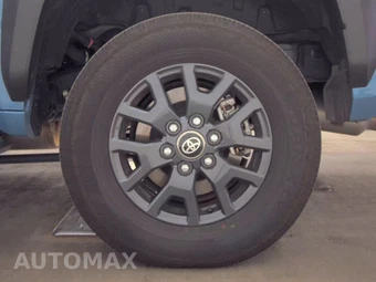 2026 Toyota 4Runner SR5 - miniatura 12