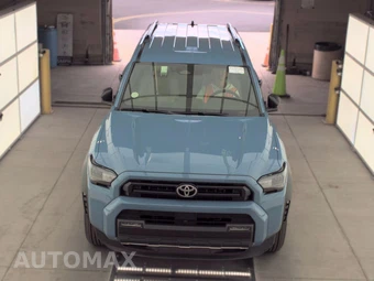 2026 Toyota 4Runner SR5 - miniatura 2