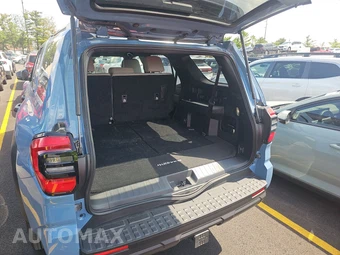 2026 Toyota 4Runner SR5 - miniatura 24