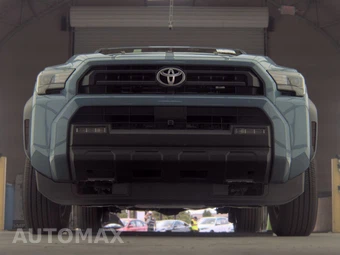 2026 Toyota 4Runner SR5 - miniatura 3