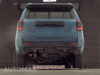 2026 Toyota 4Runner SR5 - miniatura 7