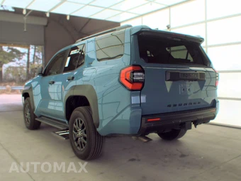 2026 Toyota 4Runner SR5 - miniatura 8