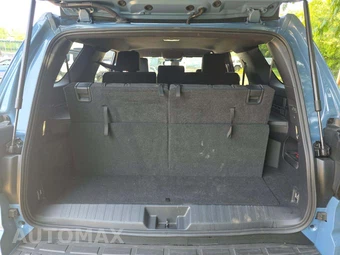 2026 Toyota 4Runner SR5 - miniatura 15