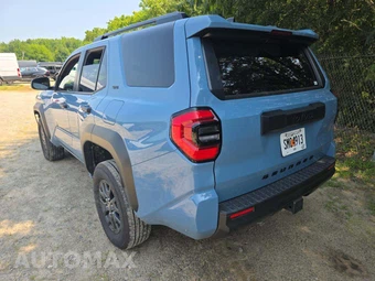 2026 Toyota 4Runner SR5 - miniatura 2