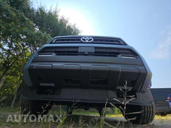 2026 Toyota 4Runner SR5 - miniatura 21