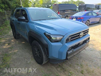 2026 Toyota 4Runner SR5 - miniatura 4