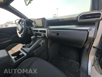 2026 Toyota 4Runner SR5 - miniatura 16