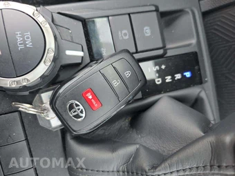 2026 Toyota 4Runner SR5 - miniatura 5