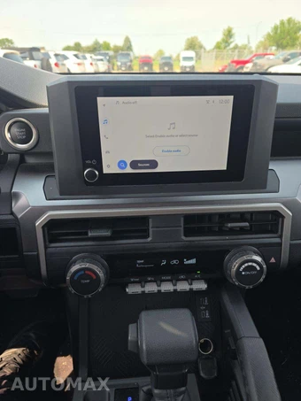 2026 Toyota 4Runner SR5 - miniatura 7
